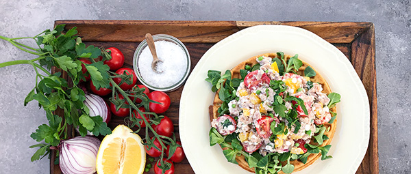 Frokostvaffel med kremet tunfisksalat
