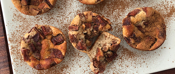 Saftige muffins med eple og kanel